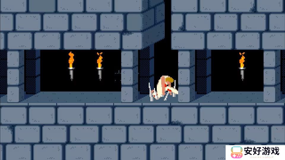 PC 版《波斯王子》中，王子发现了一个尖刺陷阱。