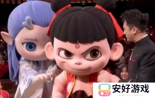 央视元宵晚会现场整活，哪吒打人，敖丙劝架，反差萌让观众乐声一片