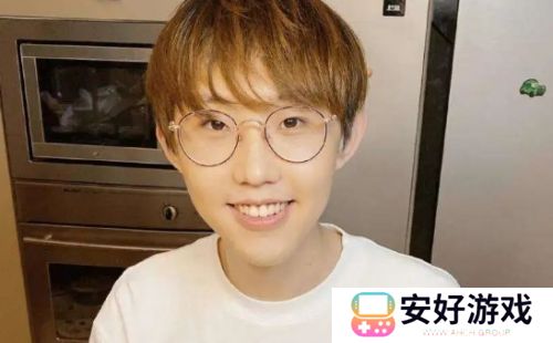 世界冠军AD被确诊精神病，退役多年仍登顶韩服第一，网友：太可惜了