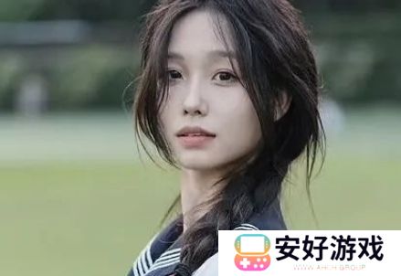 男摄影师爱上小10岁女友，女方如今成网红，男方发文称不会后悔