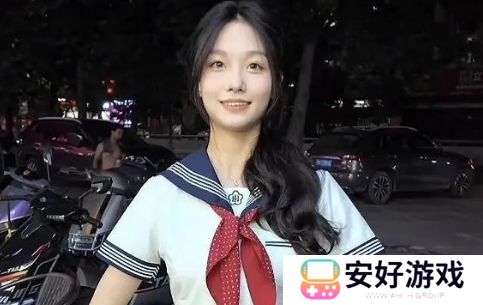 男摄影师爱上小10岁女友，女方如今成网红，男方发文称不会后悔