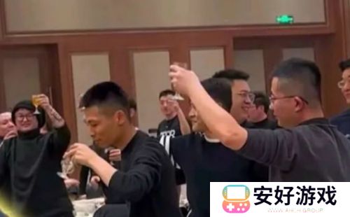 旭旭宝宝参加同学聚会，竟然不是其中混最好的，网友惊呼：人外有人