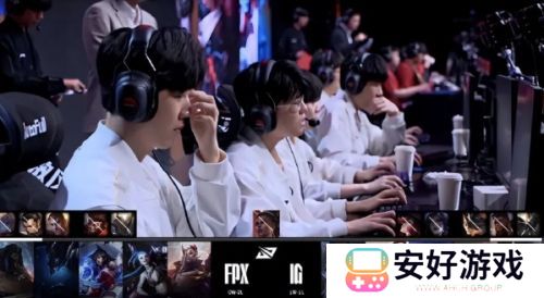 LPL冠军AD失恋心不在焉，打比赛频频出现低级失误，网友：赶紧换人