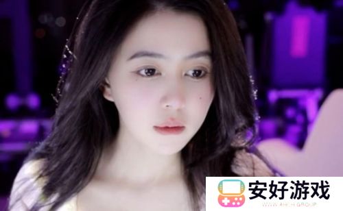 女主播遭榜一大哥提无理要求,当场拒绝后泪崩,称自己是有底线的