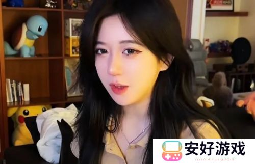 呆妹儿带麦上厕所,声音太大引网友热议,回来一看天都塌了