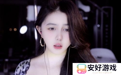 女主播遭榜一大哥提无理要求,当场拒绝后泪崩,称自己是有底线的