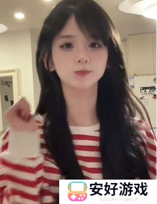井川里予回归!一改往日形象,校服装美出天际,网友:青春回来了!