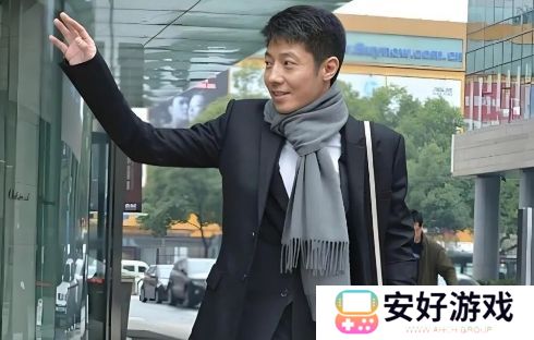 撒贝宁与王鸥现身福州，众明星齐聚太热闹，现场吃地道美食直夸赞