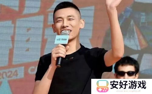 旭旭宝宝房管离职单干创业，时隔多年终于想开，直言：还是在宝哥这好