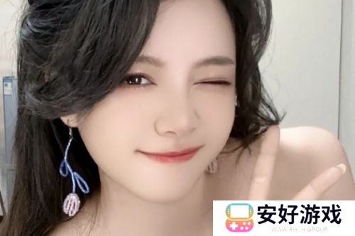 骆歆获电竞巴菲特称号，入股小米集团如今已大涨，网友：狠狠羡慕了